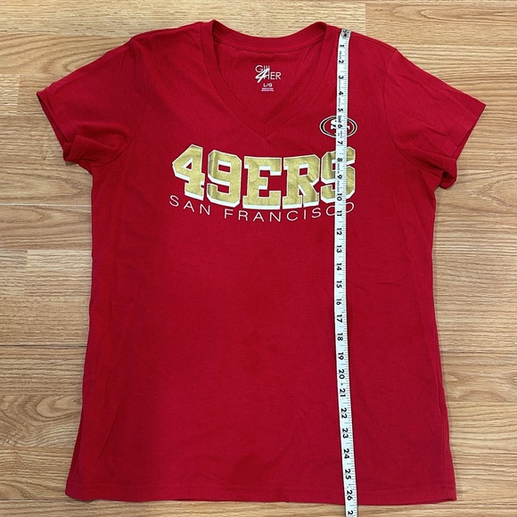 Women's San Francisco 49ers Red Short Sleeved V-Neck T-Shirt Size Large - Picture 7 of 7